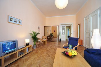DLOUHA APARTMENTS